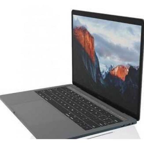 Macbook pro 15 retina 16GB 750 SSD & monitor